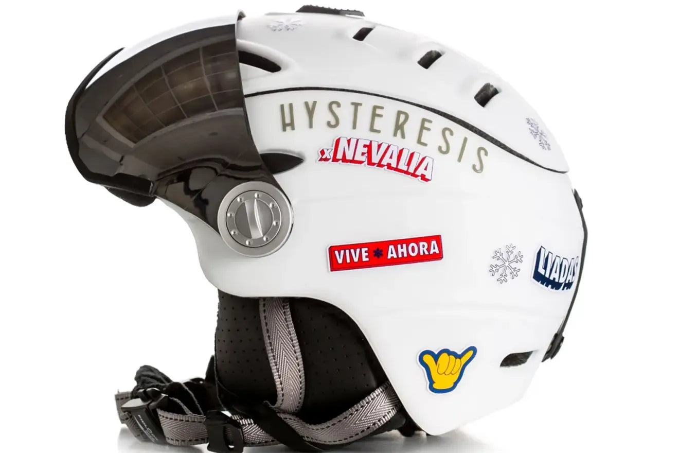 Hysteresis y Ron Barceló diseñan el casco que arrasa esta temporada en la nieve